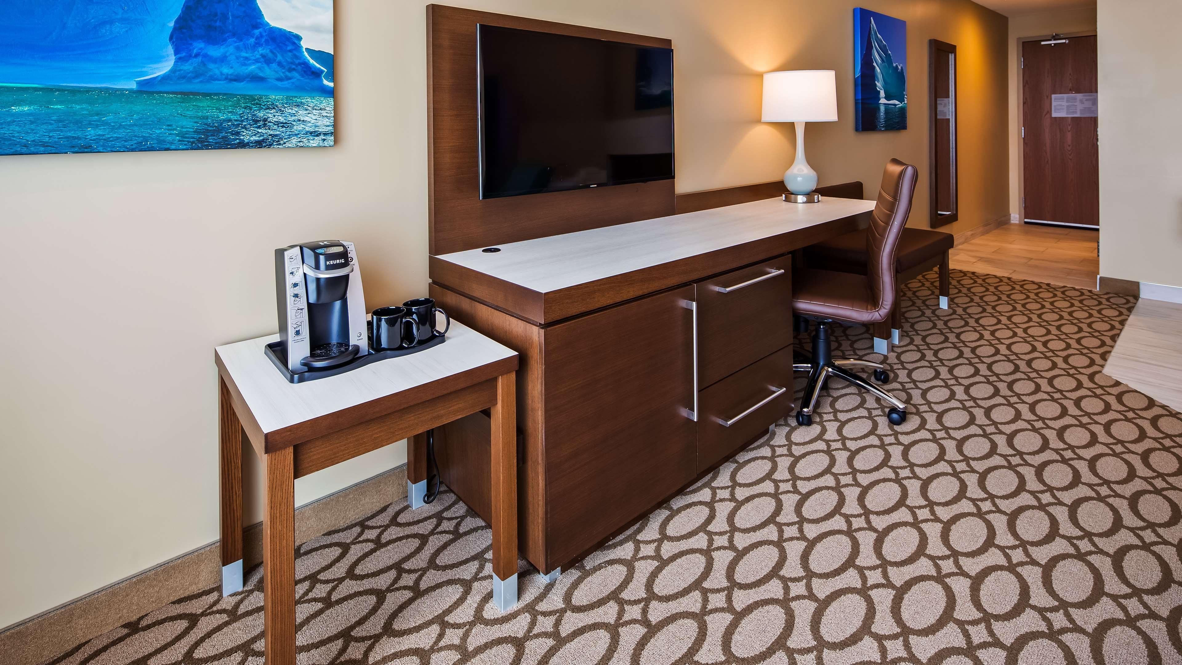 Best Western Plus St. John'S Airport Hotel And Suites Esterno foto